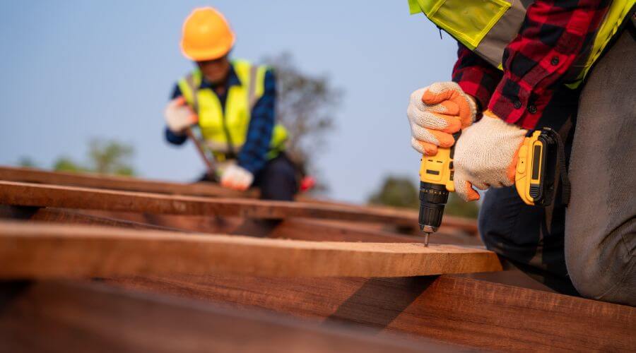 Professional gutter cleaning in Laneville, TX